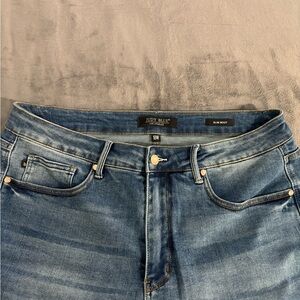 Judy Blue boot cut with frayed hem - 18W